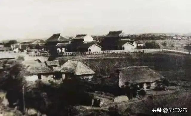 吴江人的_________ ，叫垂虹路 ！