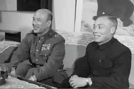 1949年蒋介石退守台湾，手里还剩多少军队？说出来让人难以相信图片