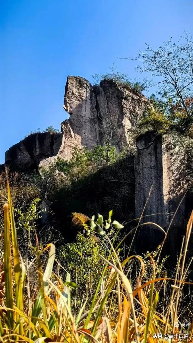 探秘浙江前方头！那里有蛇蟠石建造的粉色石屋、深不可测的石窟群