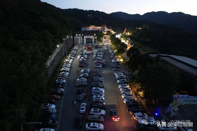华蓥山旅游区“清凉+暖心”引客来数万游客乐享22℃盛夏