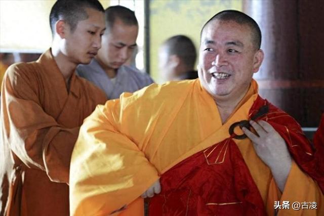 多名情妇，被爆出的释永信，才知道她的坚守与慈悲有多让人景仰