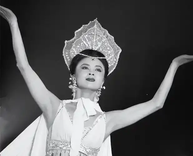 回国5天后安详离世！生前花20万美元盖学校，弥留之际包机回中国