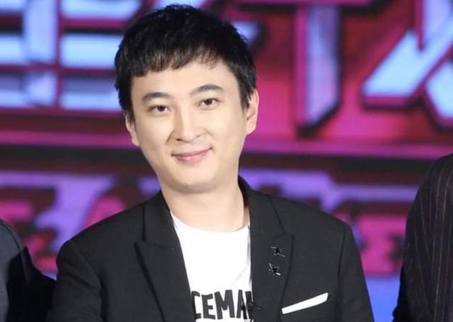 官媒发文，38岁王思聪再破天花板，让王健林和整个商界沉默了