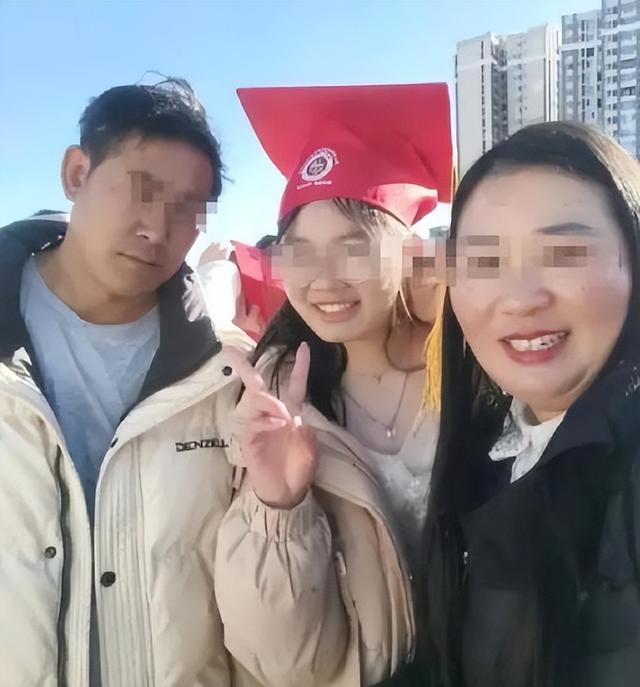 四川高考女孩杜彬洋去世！仅18岁，刚被北川医学院录取，弟弟立碑