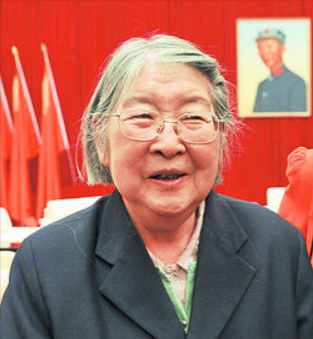 1979年，李敏为母亲贺子珍申请北京住房，却遭批评，公公给她撑腰