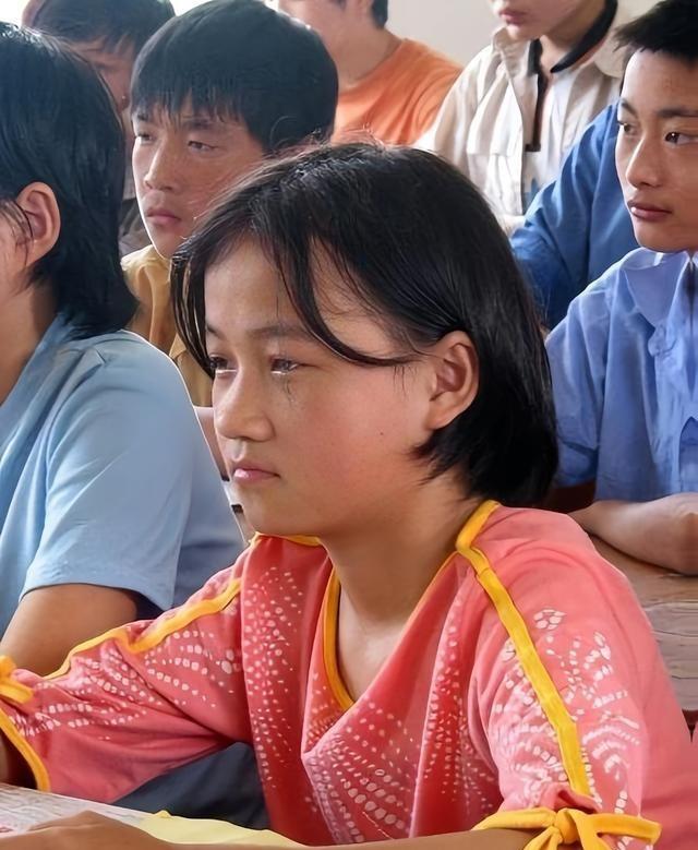 如果不搬走“三座大山”，中国出生人口数量将在2056年被美国超越