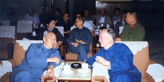 2007年薄一波去世后，子女公开发布声明，澄清了他身上的两大谣言