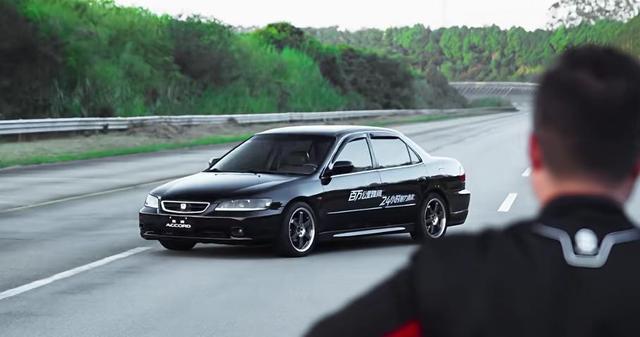 老车不输新车！ 26岁雅阁赛道狂飙2181公里惊艳全场