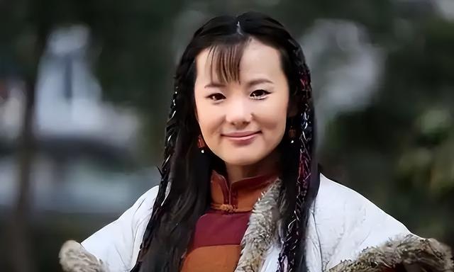 她陪伴陈道明8年，2亿身价不求名分，转身嫁王菲初恋成人生赢家