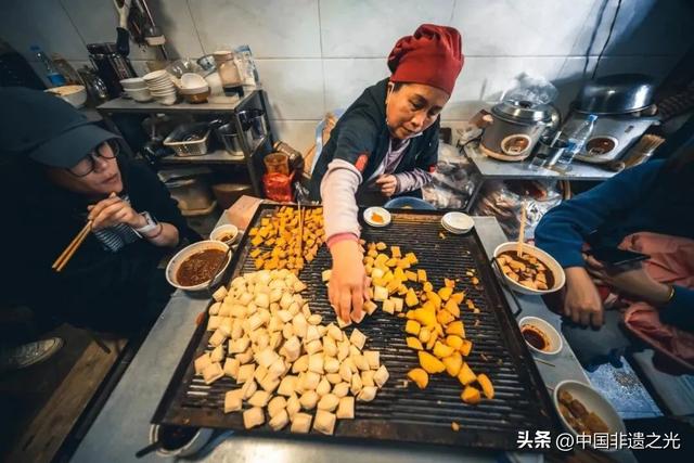 云南建水——千年临安古城 ：中国最后一座活着的古城！