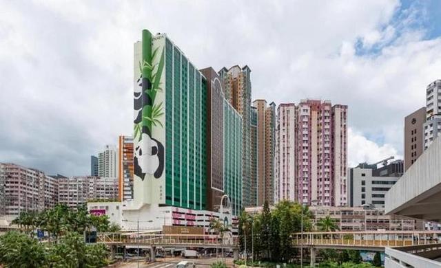 轰动全香港！香港男子辞职卖房准备移民英国，全家却离奇惨死酒店