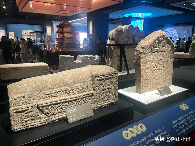 参观内蒙古博物院新馆