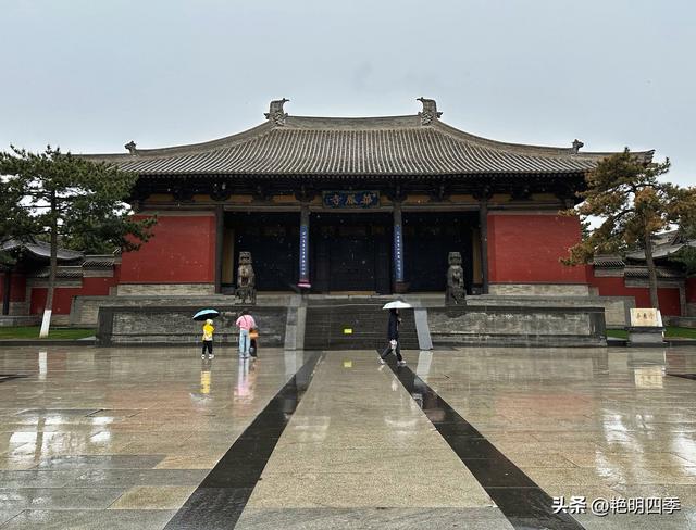 华严寺：“八大辽构”之七，拥有最美辽塑菩萨和最美古代书橱