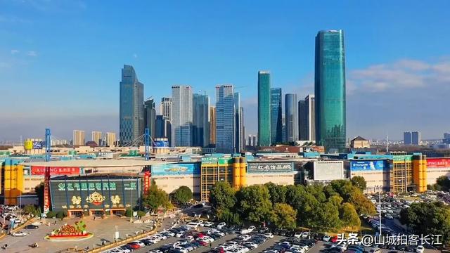 浙江人口排首位的县市,配置令地级市眼馋,富裕发达景色美如画!
