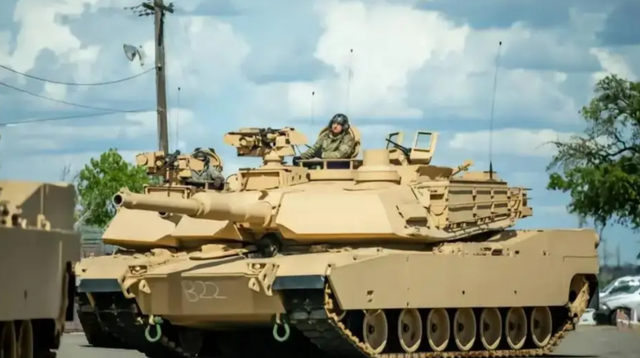 终于不嘴硬了？美媒开始承认：美军最大的敌人浮出水面，不是中俄