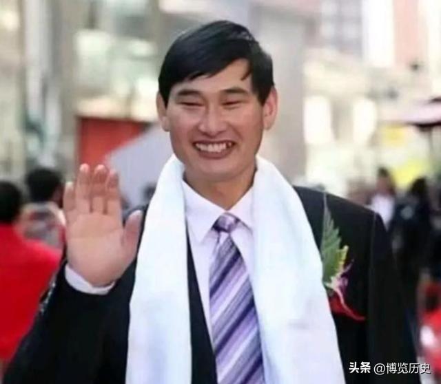 大衣哥案终于判了，全网大快人心，但有一人怕是肠子都该悔青了