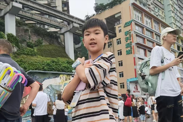 天塌了！安徽11岁男孩王志梁去世，父亲抱回家不放手，死因曝光