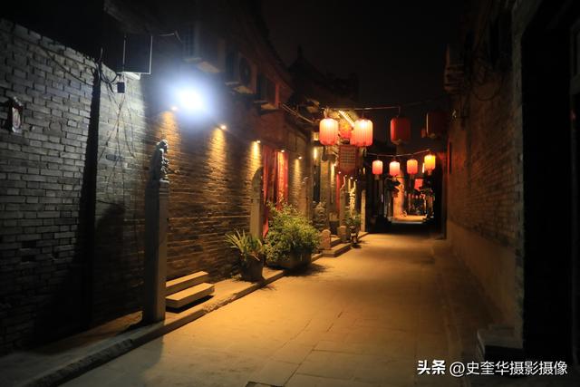 山西平遥：夜幕下的古城 醋香四溢