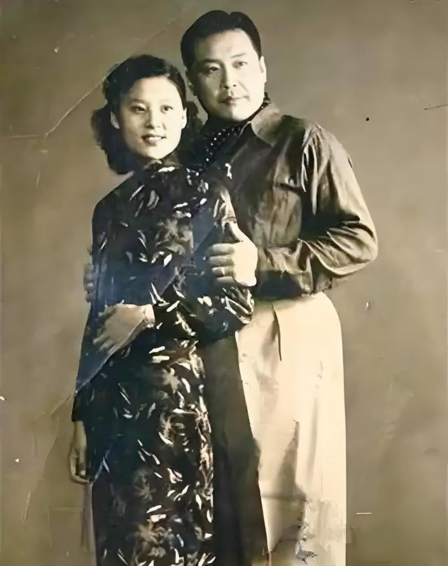 乱世浮华下的荒唐人生——民国八大败家子的金钱游戏