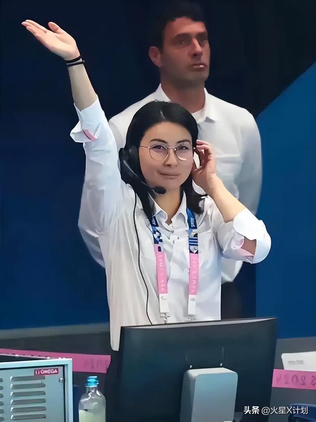 摊牌了！结婚13年，郭晶晶再次迎来喜讯，原来霍震霆当年没说错