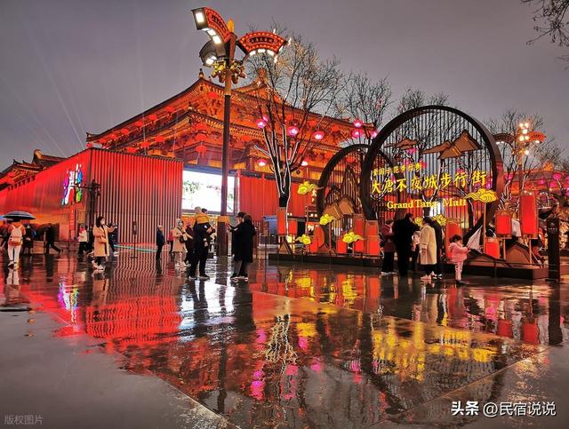 西安大唐不夜城到底多火，从6.5万到60万人次，有多夸张。