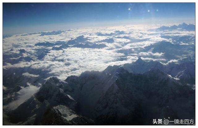 雪峰、云海、田陌 — 西藏林芝至成都空中俯瞰