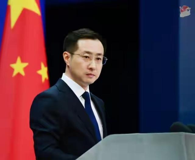 日本船只夜袭钓鱼岛，双方架炮对峙3小时后	，中方再次通告联合国