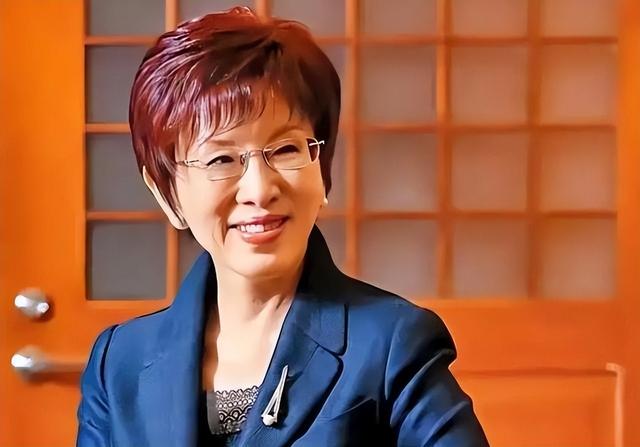 大陆发布26道警告	，赖清德家人已逃亡美国，洪秀柱：统一指日可待