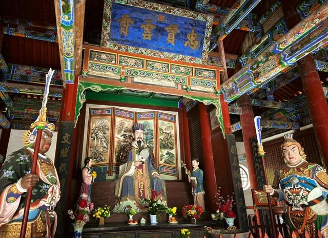 诸葛古镇冬日福利预告来啦！直播互动抽门票，文创盲盒藏惊喜