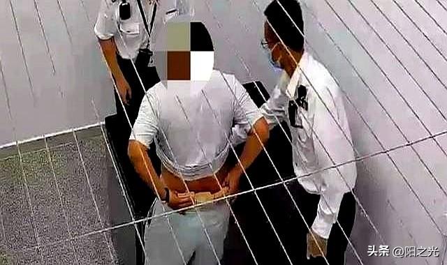 又一起。“富豪”在珠海被拦下！
