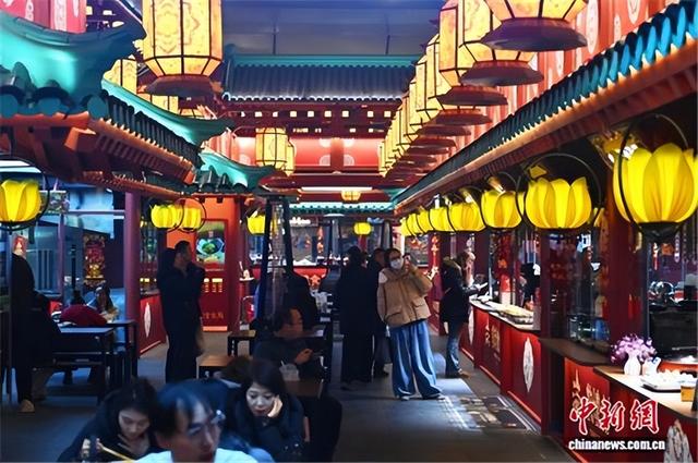 “局”揽敦煌千年韵 “搭子社交”焕新丝路文旅