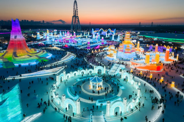 东北“杀疯了”！从新疆“平替”到一周吸金250亿，做对了什么？