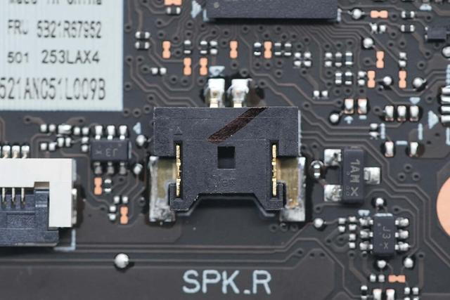 售价3999的大玩具说拆就拆！联想拯救者Legion Go S游戏掌机拆解