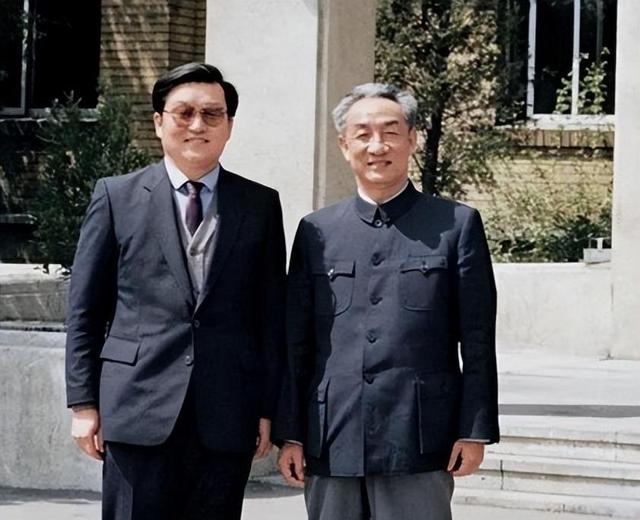 他是叶剑英的女婿，人称“朴实无华的好总理”，如今98岁依然健在