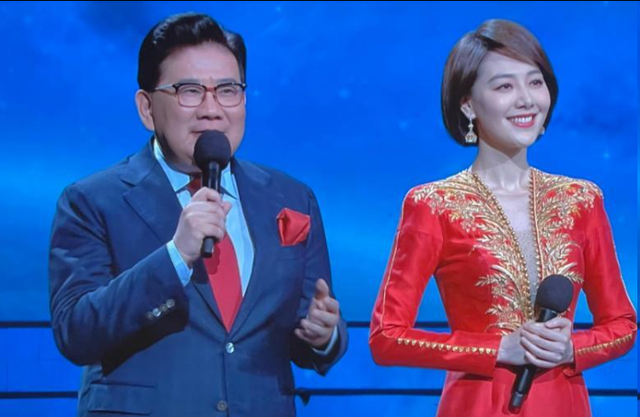 私生活混乱？遭央视“开除”？被传和小尼结婚的她，如今怎么样了