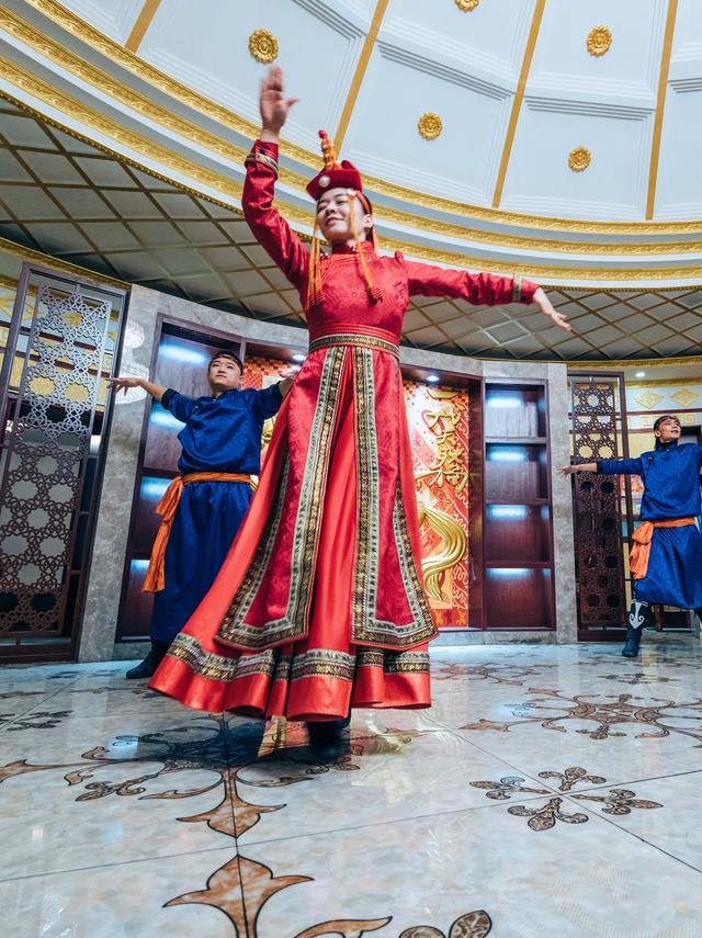 踏雪寻鱼：在杜尔伯特，我亲历了千米巨网破冰而出的震撼