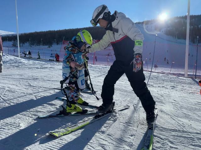 还剩三天，快抓住雪假的尾巴，来可可托海玩儿雪呀~~