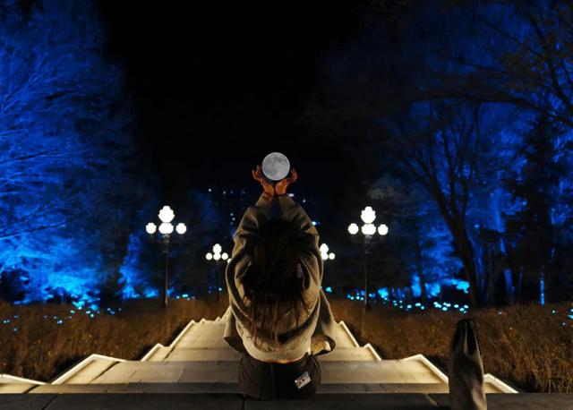 🤩哇~好大的月亮🤩