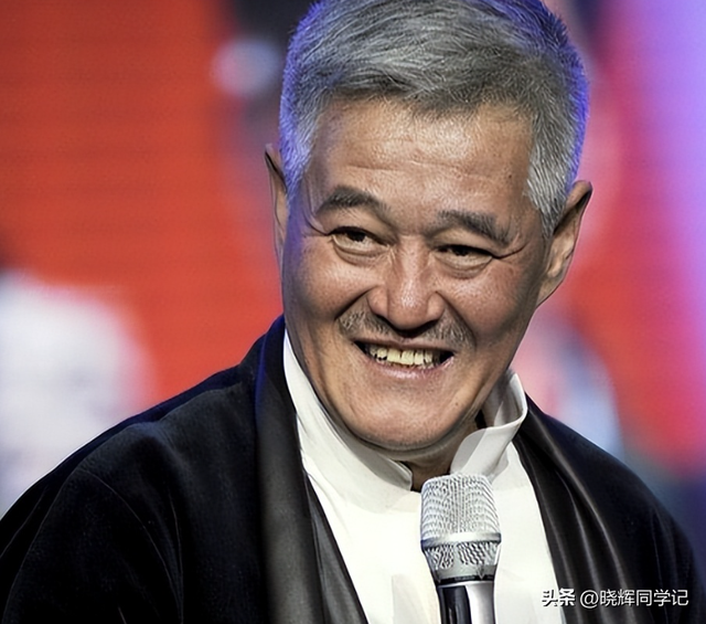 范伟没想到2026春晚仅剩俩月，老搭档赵本山因大鹏一句话口碑暴增