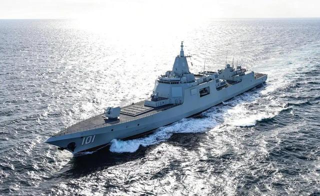 中美舰艇发生激烈对峙！外军突然冲向解放军	，结果下一刻变老实了