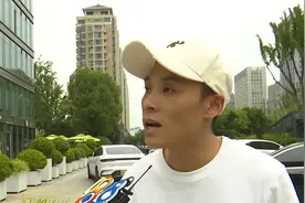 “直招，月入一万，无套路”，他想问问，哪个是真的图片