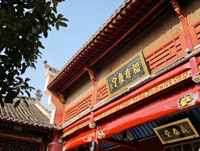改称呼仅12天，佛协对释永信再下重手，与他相关的一切正在消失