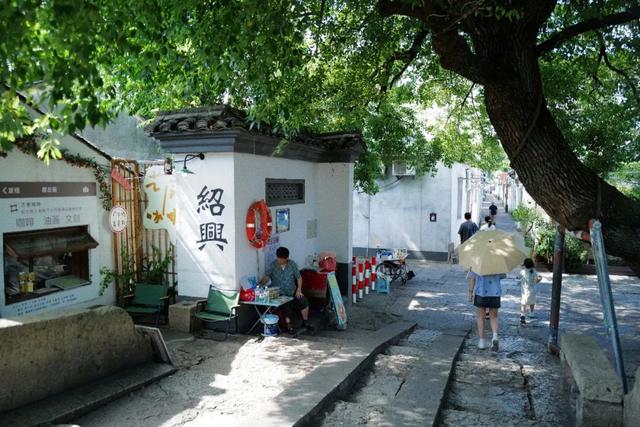 啊？咸甜加河鲜，这座城里的人过那么滋润吗！