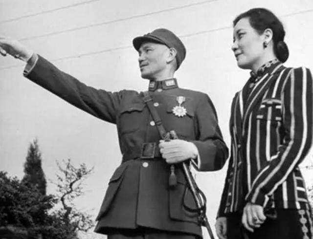 1949年蒋介石败退台湾，带走了多少军队？说出来让人难以接受
