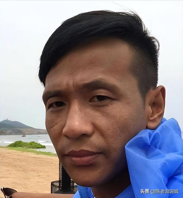 善恶到头终有报！成名后就抛妻娶粉的宋小宝，如今的下场大快人心