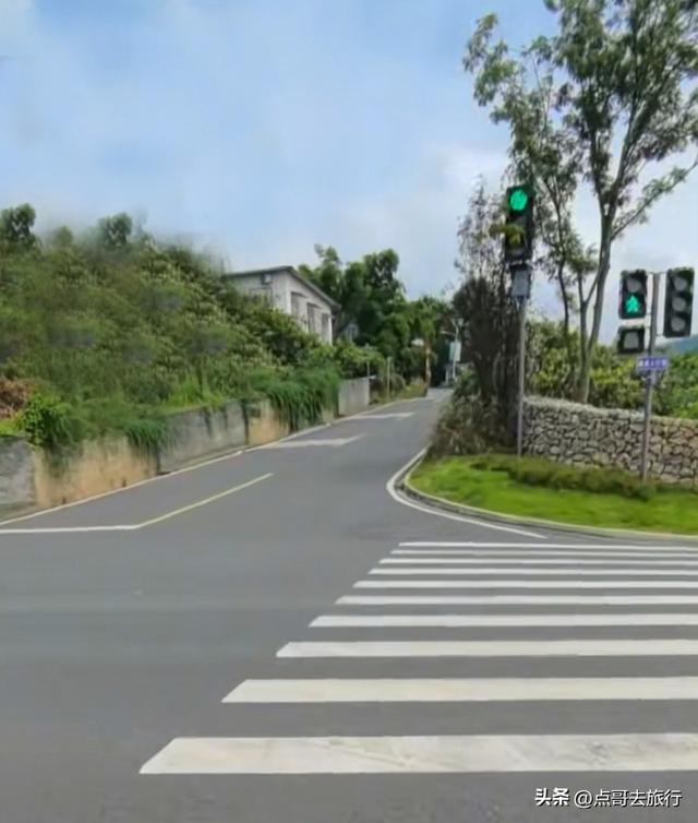 成都龙泉山被冷落的徒步线路，视野超级惊艳，地铁公交车可达！