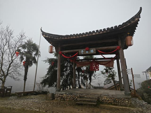 矿工们建造的家园，藏在深山中
