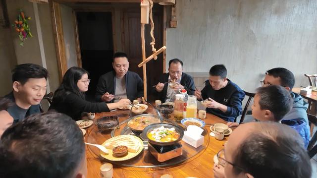 楚尚团建 | 挺进大别山悟初心，重走红军路聚力量