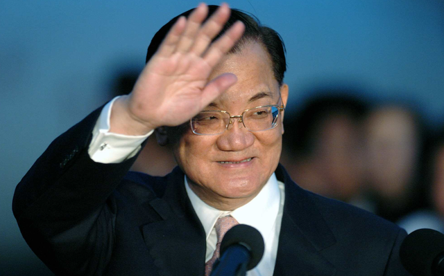 台湾出席9·3阅兵名单公布，赖清德拦不住，洪秀柱已带队抵达北京