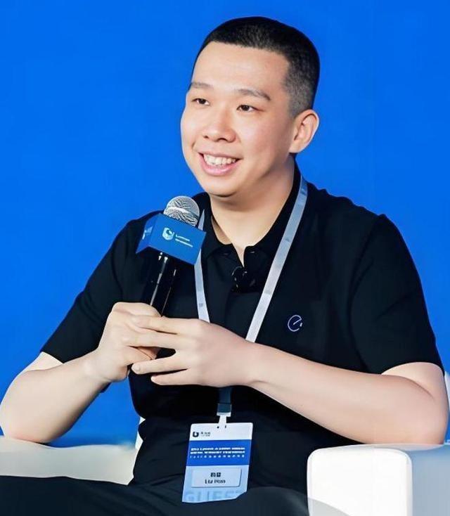 上任不到1年，饿了么原CEO被调查，爆豪宅内现金千万，黄金100斤